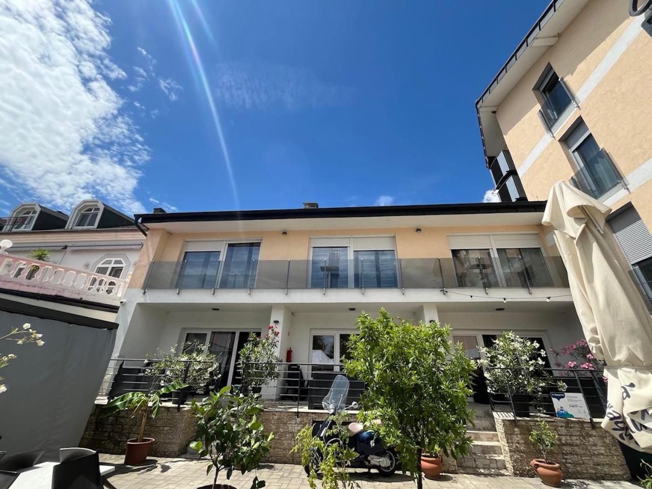 City Apartman ház Balatonlelle Exterior foto